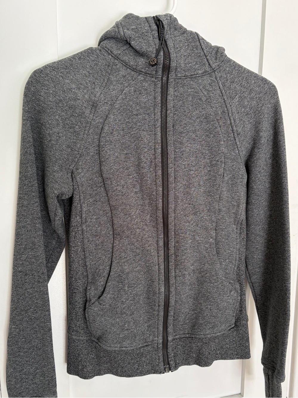 43. Size Small LULULEMON Grey Heathered Zip-Up Hoodie